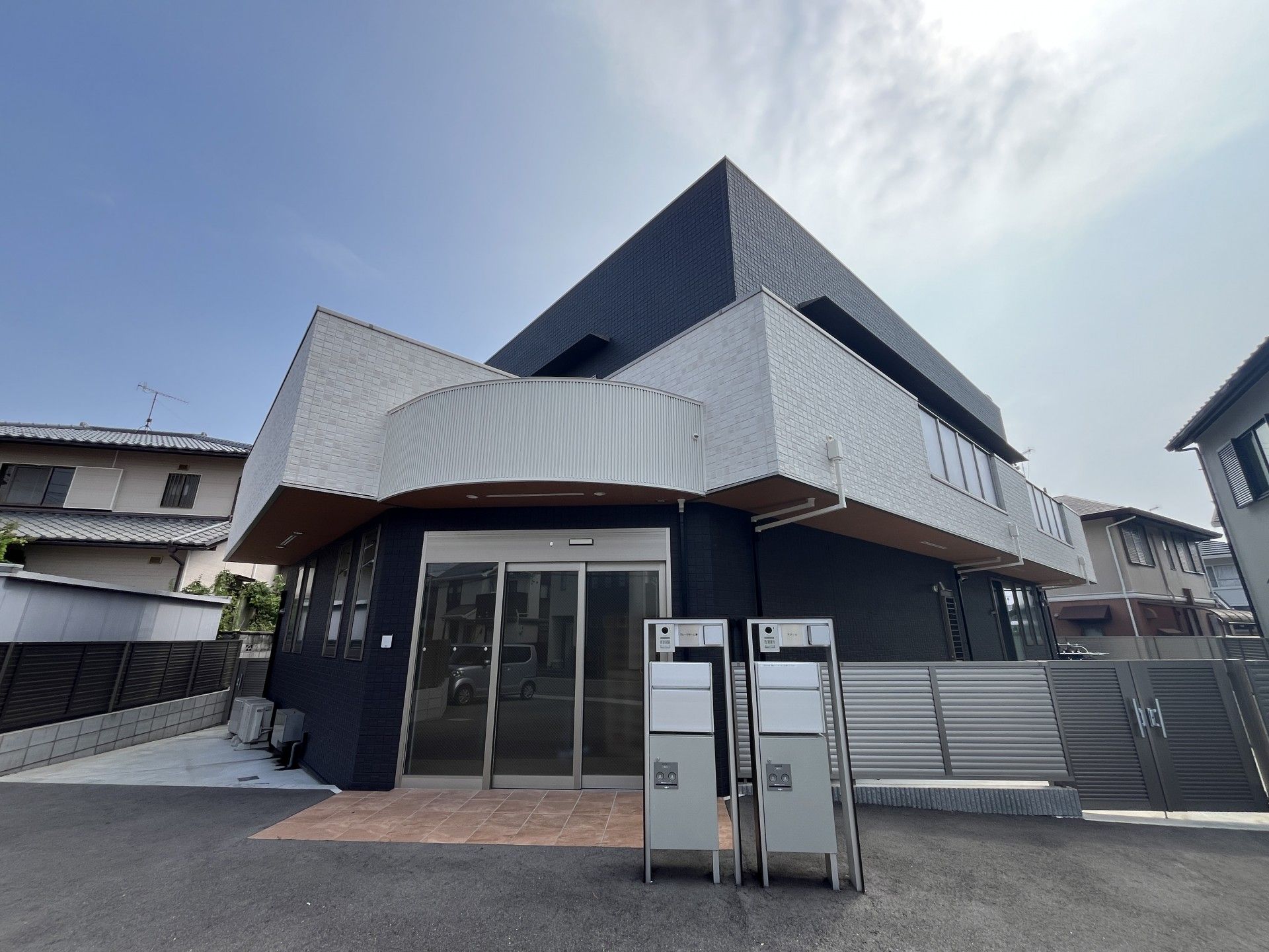 エントランス外観