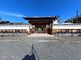 伝統的な建物の正面玄関
