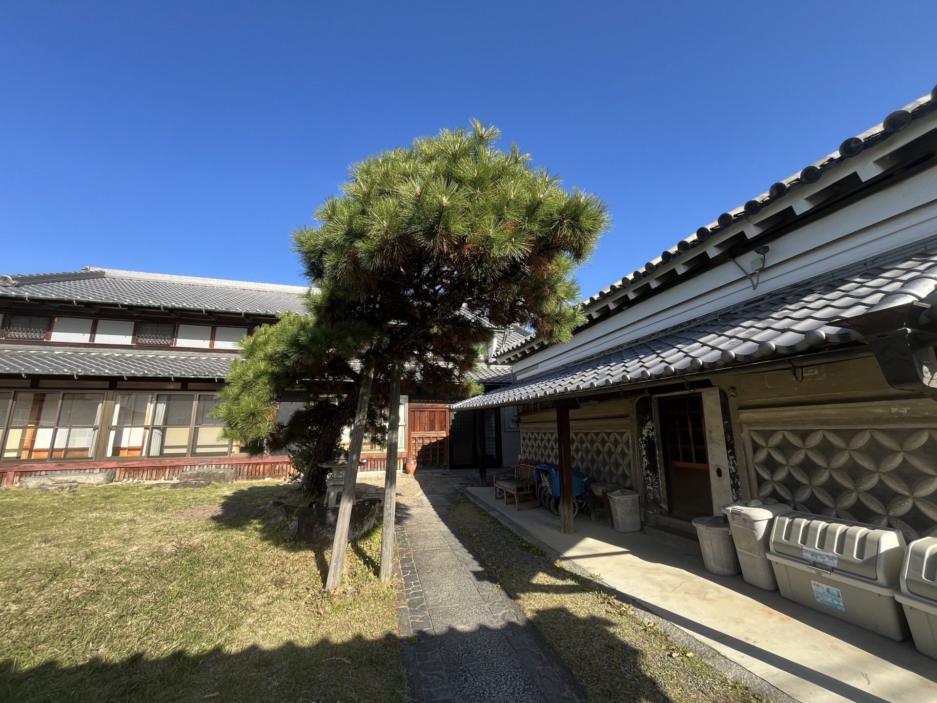 伝統的な建物の外観