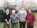 桜並木でのふれあいのひととき