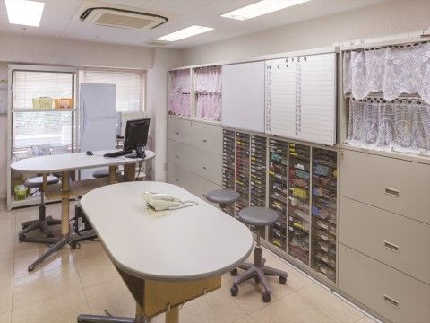「ニチイホーム 読売ランド前」の健康管理室。丁寧な対応を心掛けている。