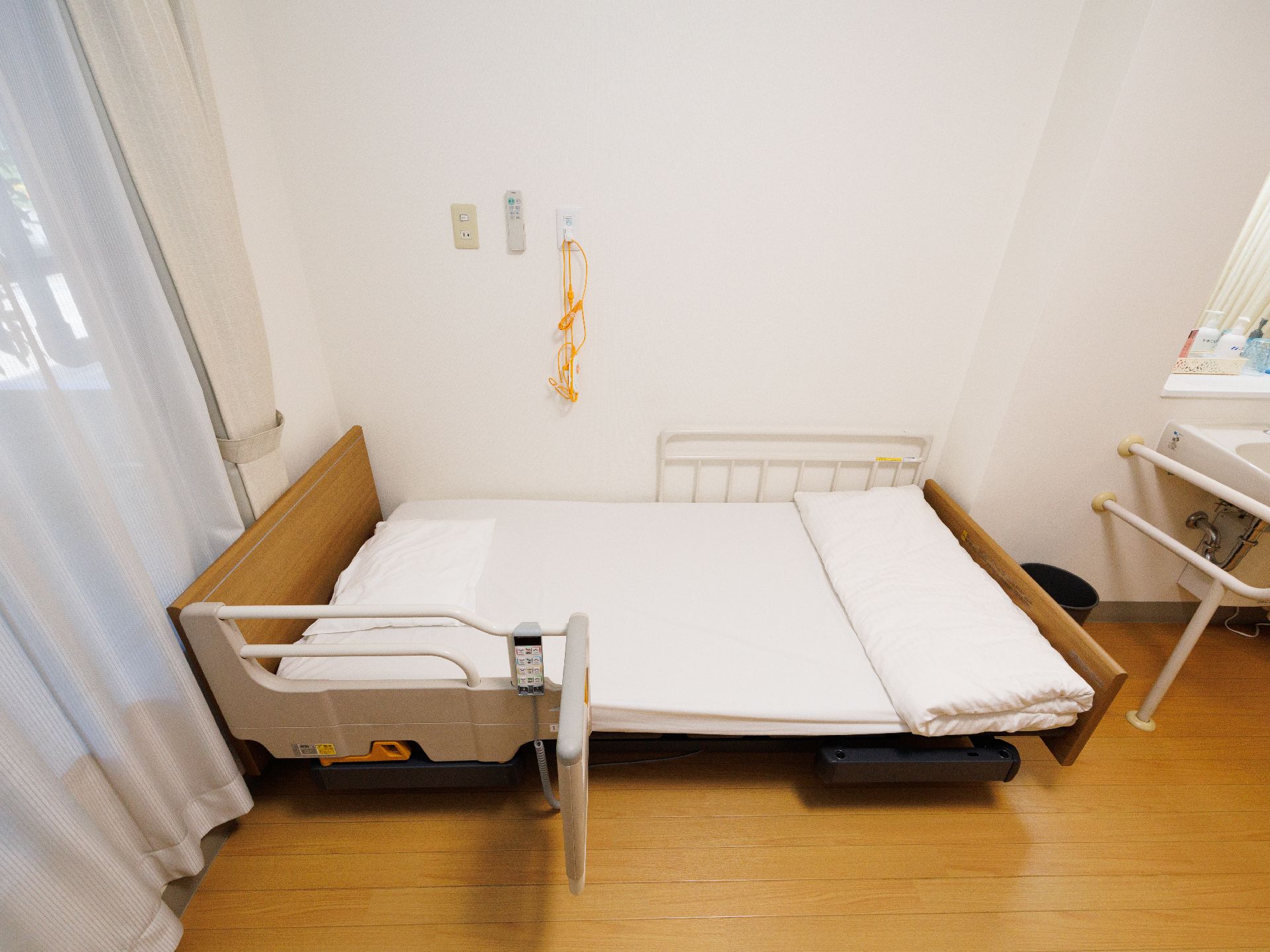 居室内介護ベッド