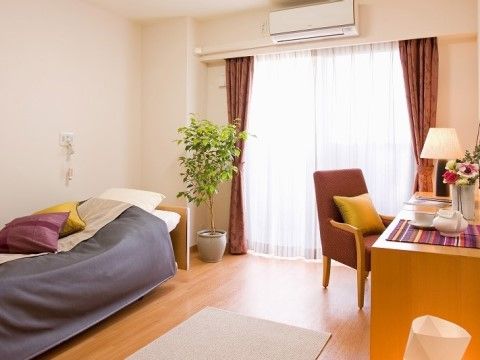 「ニチイホーム センター北」の居室。エアコンを完備している居室。