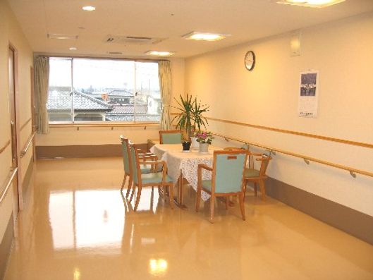 廊下・談話コーナー