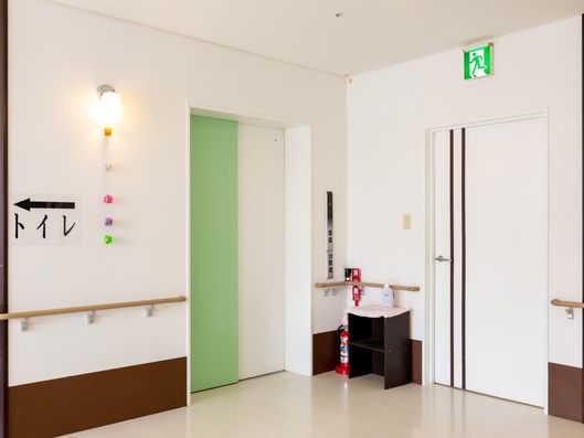 エレベーター付近