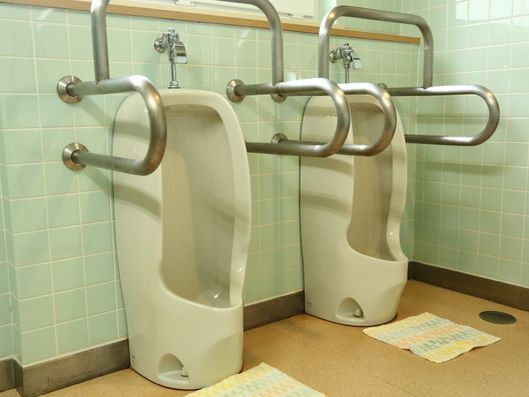 男性用トイレ