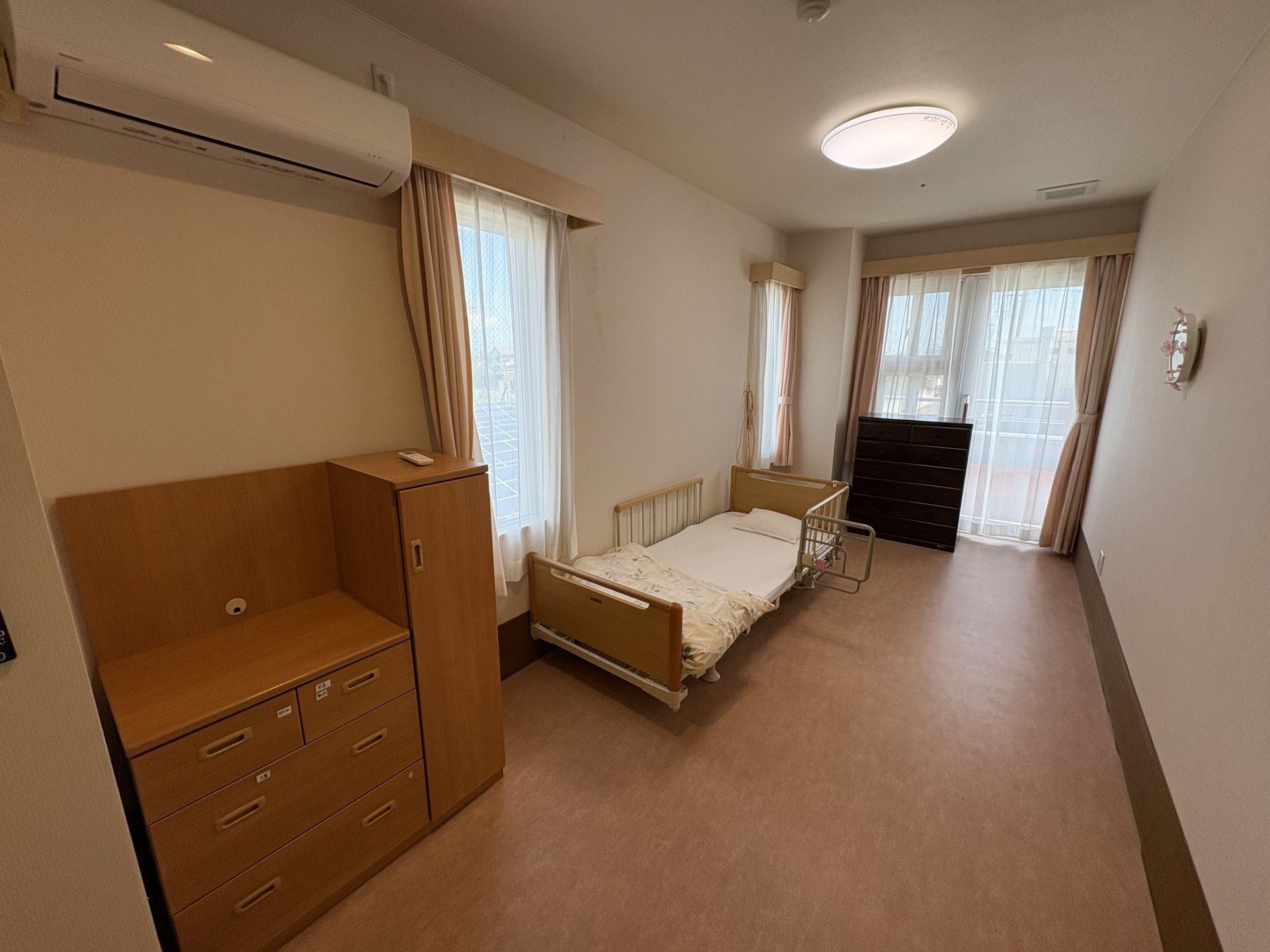 落ち着いた個室の様子