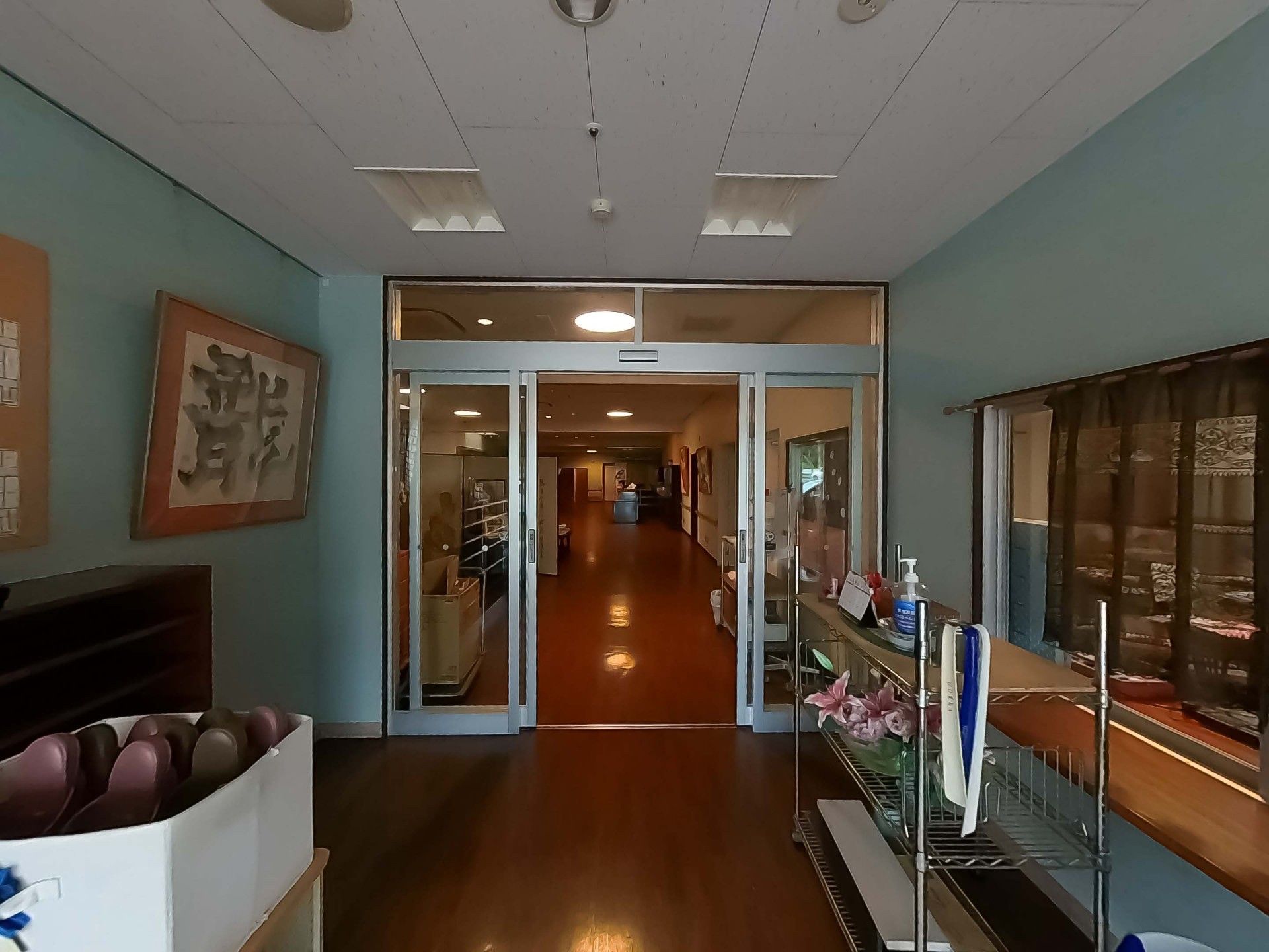 広い廊下の入口