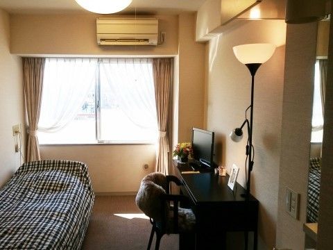 「スマイリングホーム メディス越谷蒲生」手の行き届きやすい広さの居室はバリアーフリー設計です。