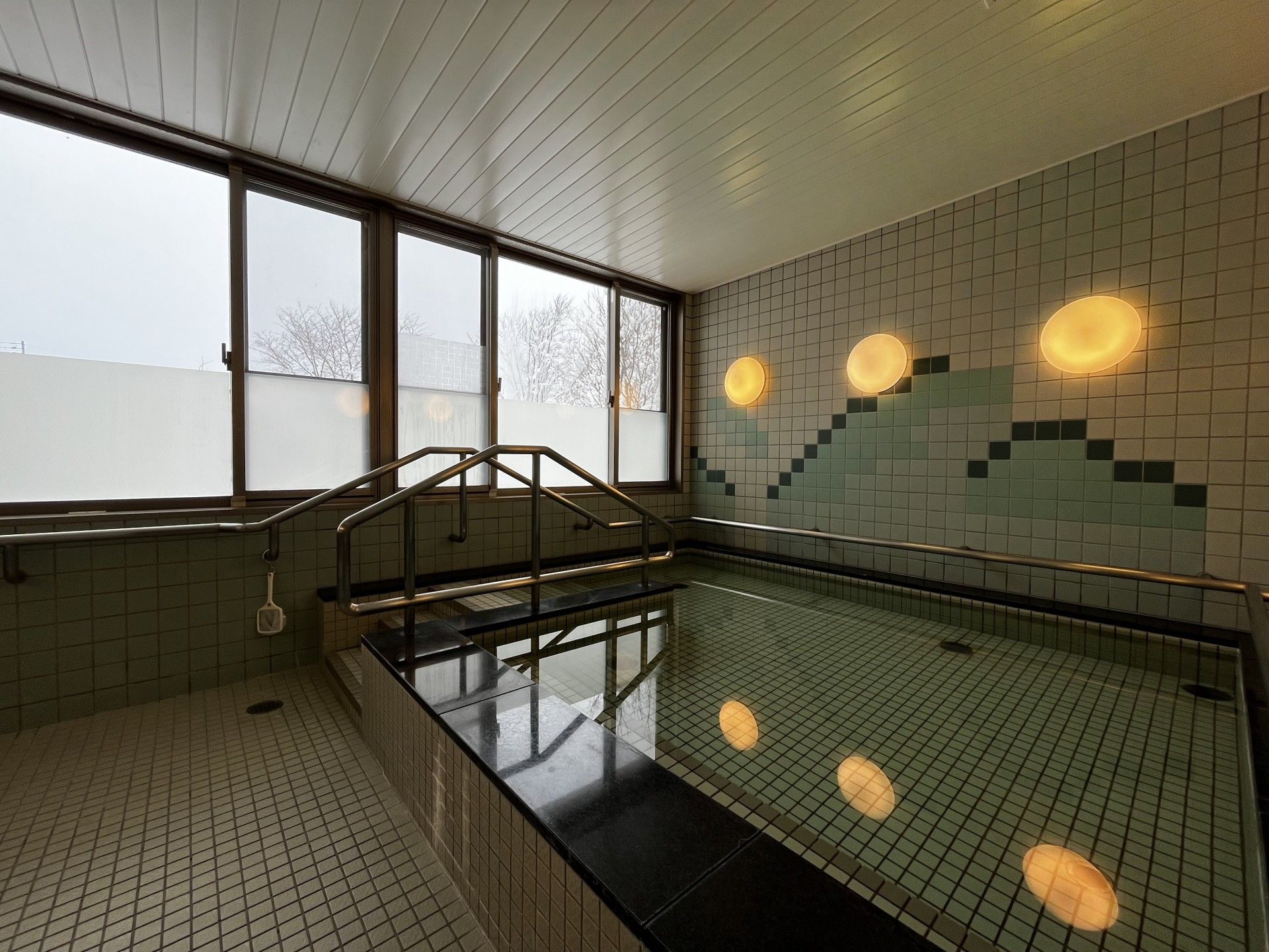 広い浴室の様子