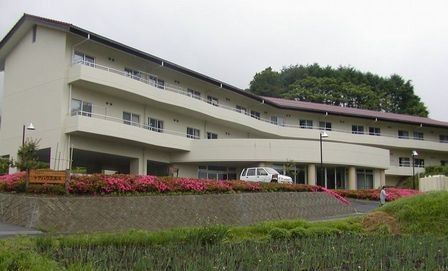 ゆったりとした施設外観