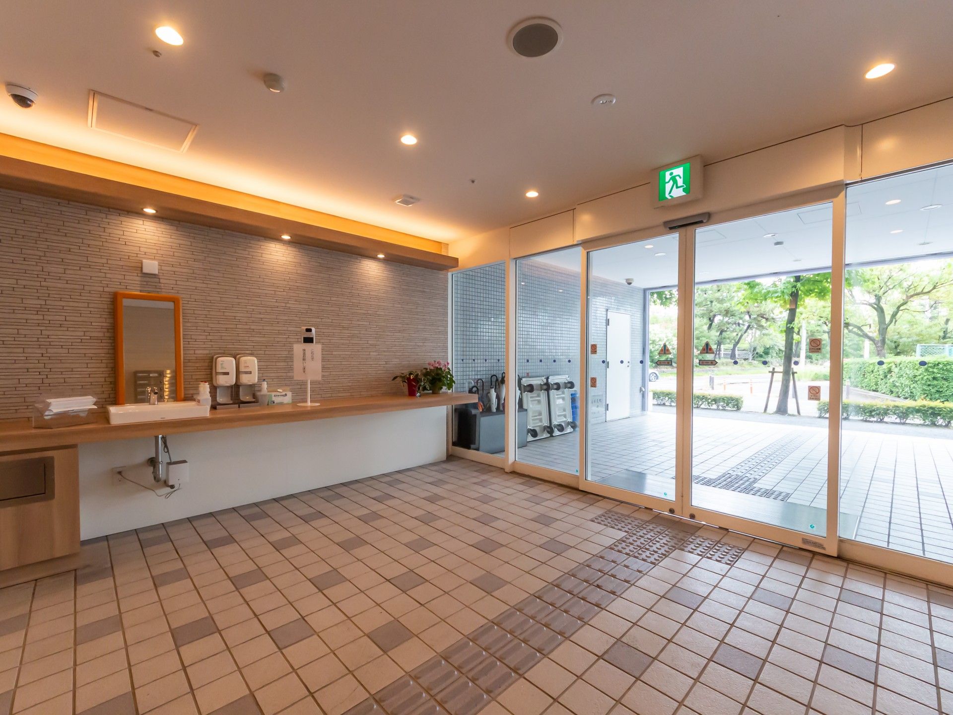 広いエントランス