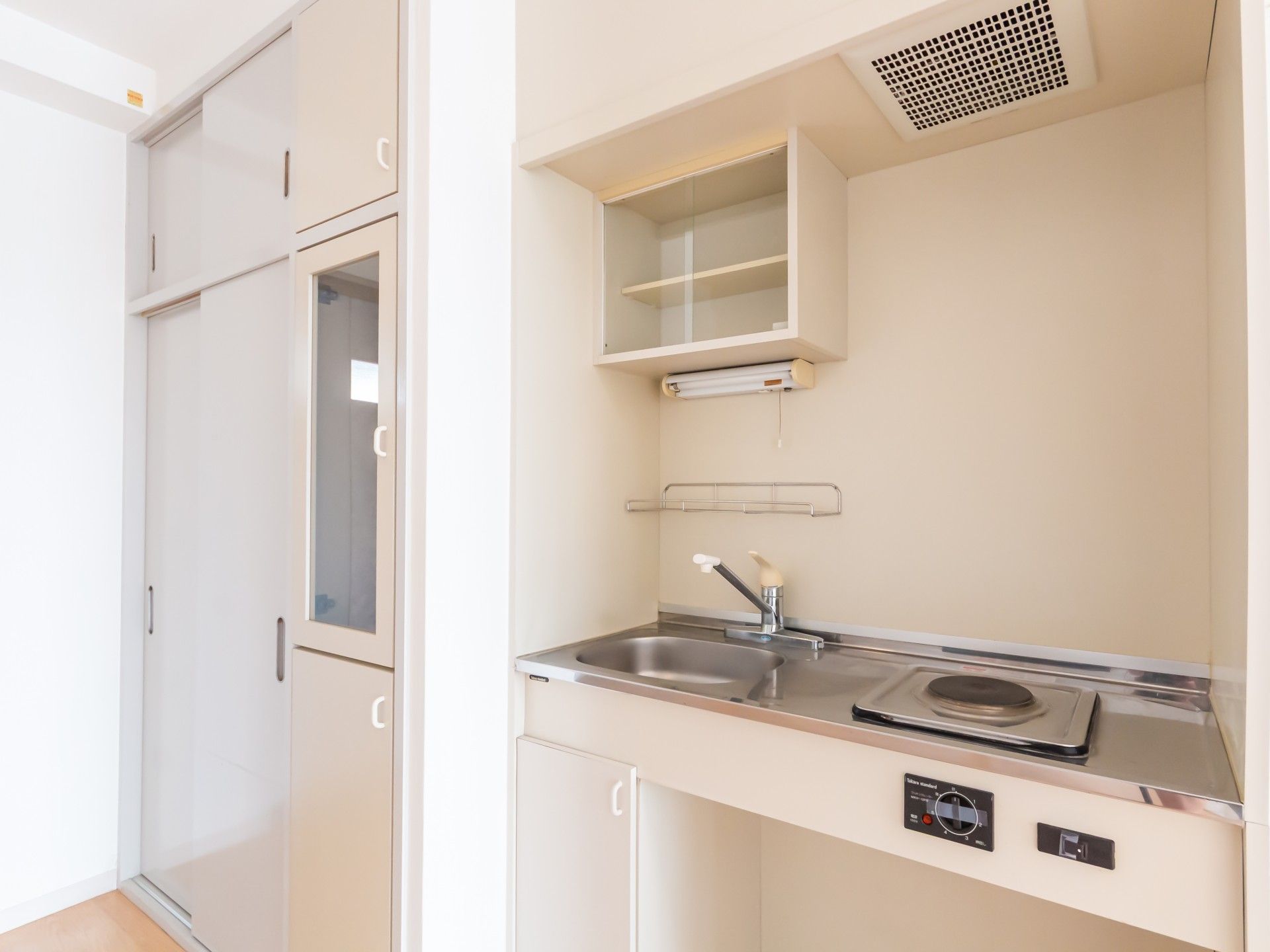 シンプルなキッチン