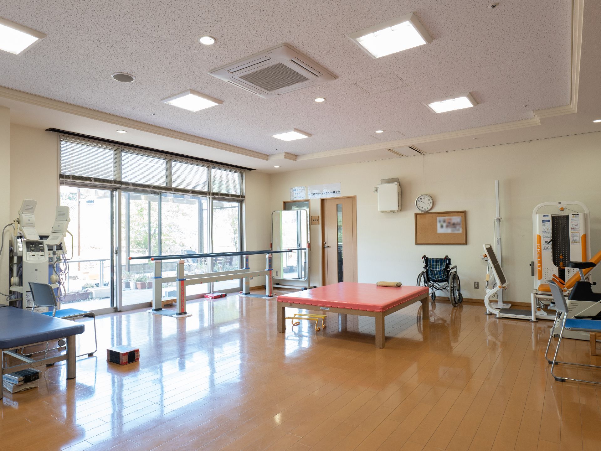 入居者さまに合わせたサポートしているリハビリ室