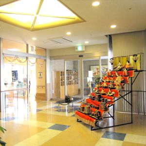明るいエントランスホール