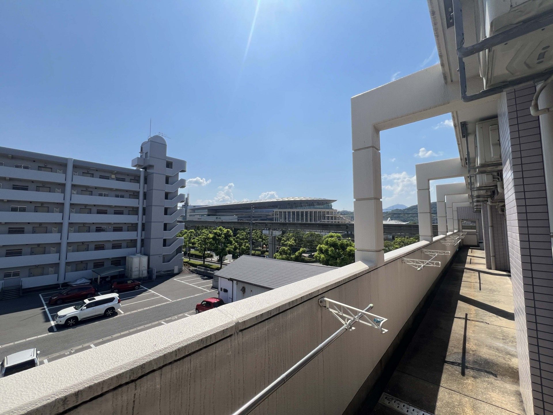 快適な居住空間のバルコニー