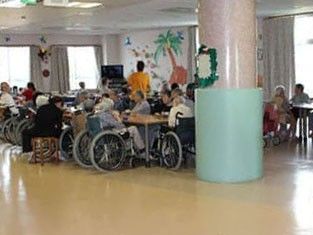 車椅子の方々が集う場所