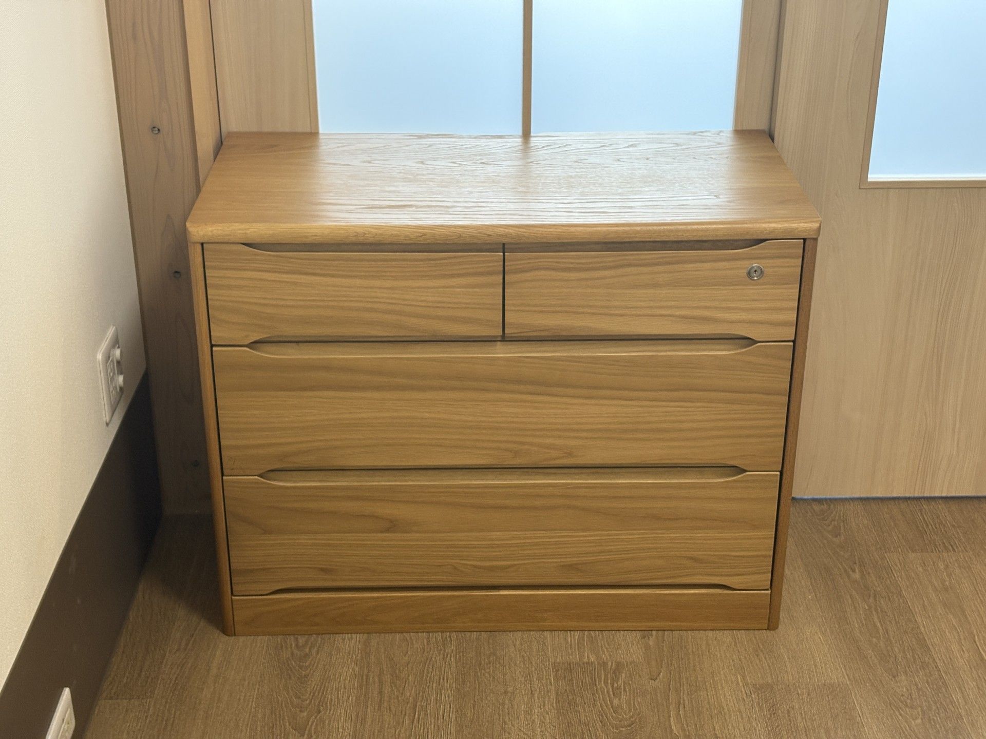 木製の収納家具