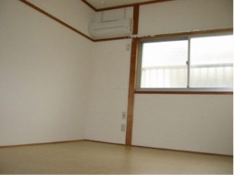 グループホーム西宮の居室。毎日を自分らしくお過ごしいただけるよう介護を充実させております。
