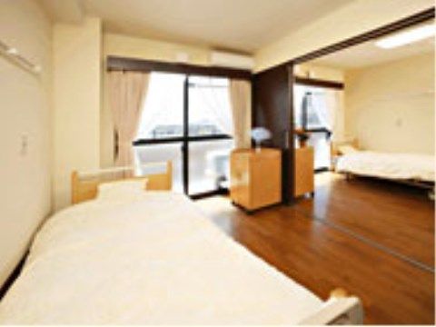 「湖郷の彩風 彦根」の居室。2人部屋は、夫婦の入居が可能な広いお部屋をご用意している。
