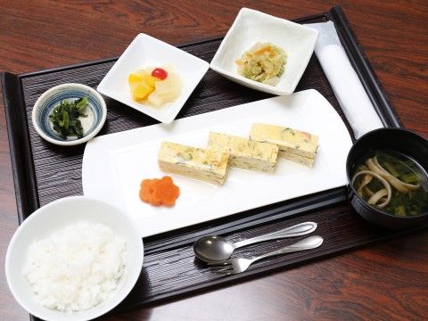 「ウェルネスシップ三世」お食事。栄養バランスには、十分すぎるほど配慮されているので、安心してください。