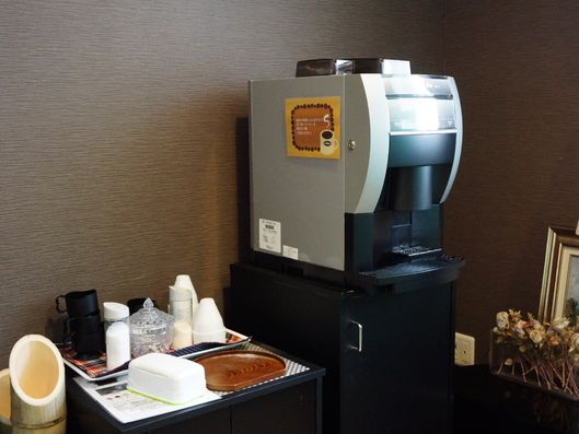 セルフサービスのコーヒー