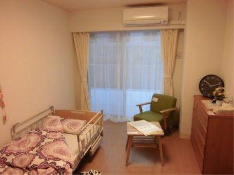「たのしい家 葛西」の居室。自由にアレンジできる。