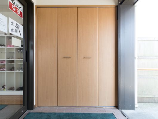 玄関外のクローゼット