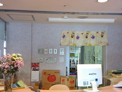 とみおかの里 有料老人ホームのスタッフステーション。万が一の緊急時に備え、こちらでは24時間スタッフが駐在しております。