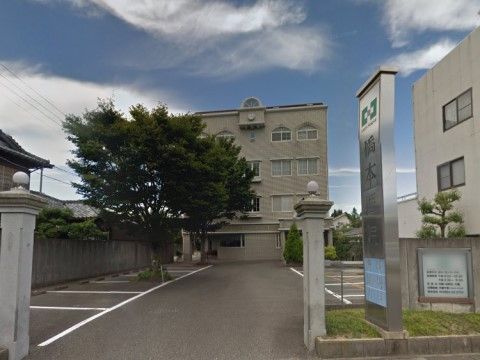 とみおかの里 有料老人ホームの駐車場。ご面会でのご来訪では、お車でのお越しが可能となっております。