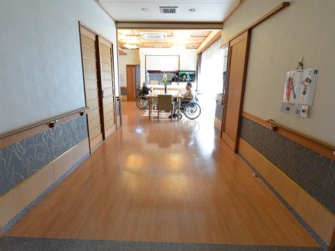 グループホーム城東の居室。個室となった居室では自分の時間を大切にしていただける環境を配備しております。
