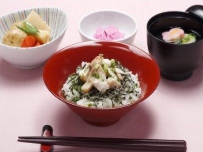 「ニチイホーム 王子」のお食事。選べるメニューは当日注文できる。
