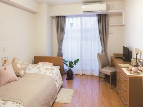 「ニチイホーム 江戸川」の居室（イメージ）。ご自宅のようにくつろげる個室。