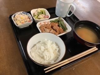 和風のヘルシーな食事メニュー