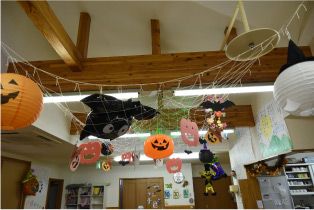ハロウィン飾りの共有スペース