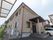 外壁と屋根の色がお洒落で、和風建築なので親近感を持てる外観