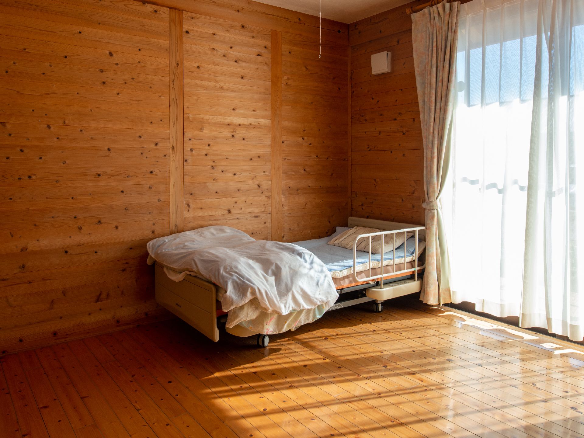 広く、さまざまな家具を置くことができる居室
