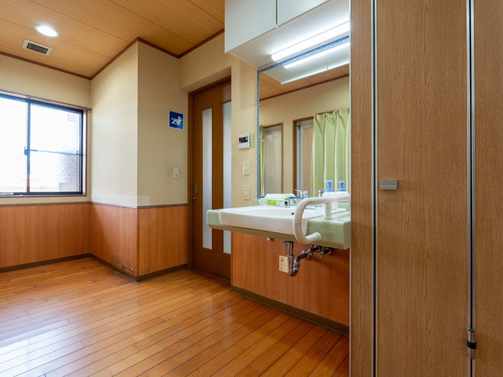 手洗い場のある部屋