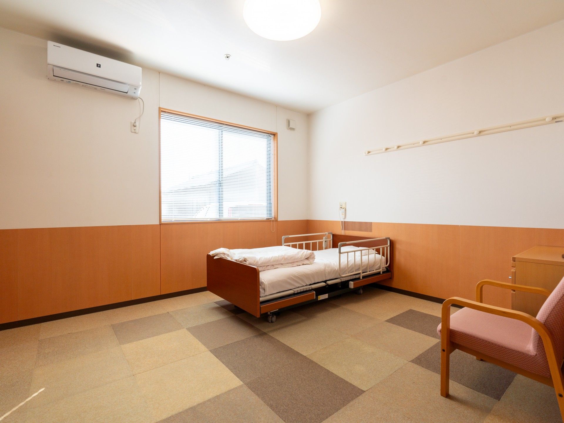 シンプルな個室