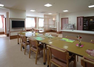ご入居者様を見守るスタッフ