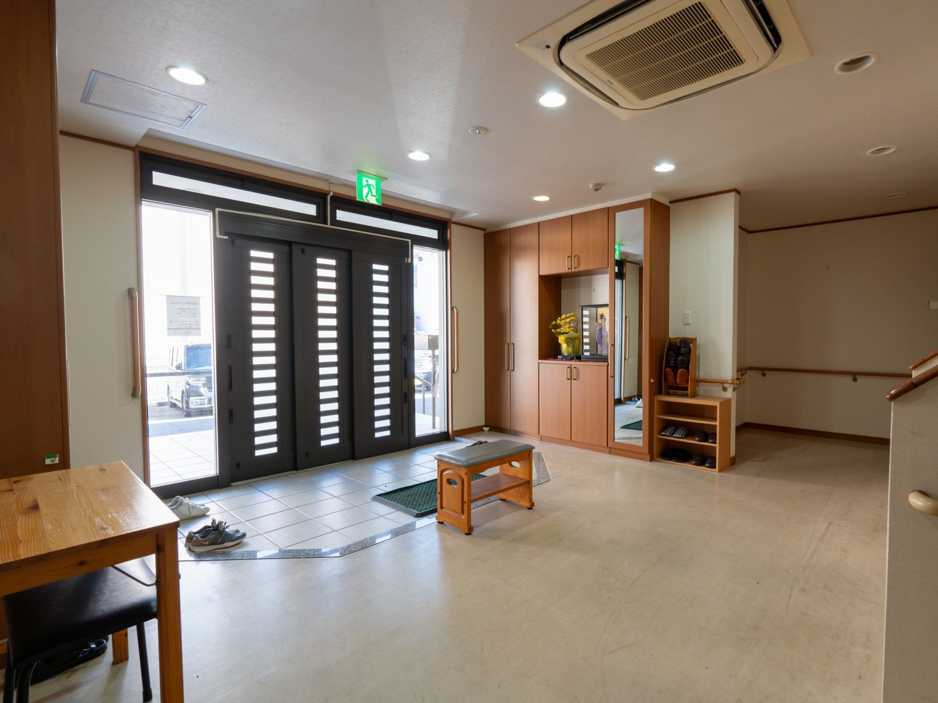 広い玄関ホール