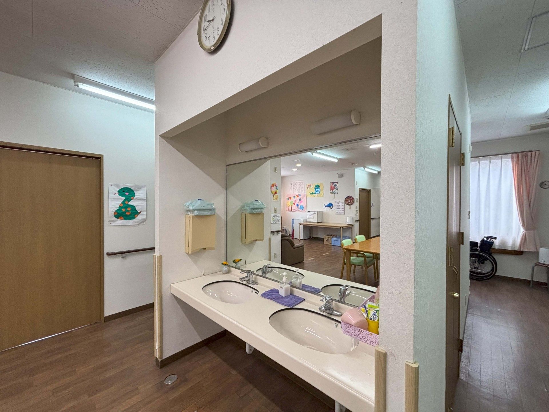 洗面台と共有スペース