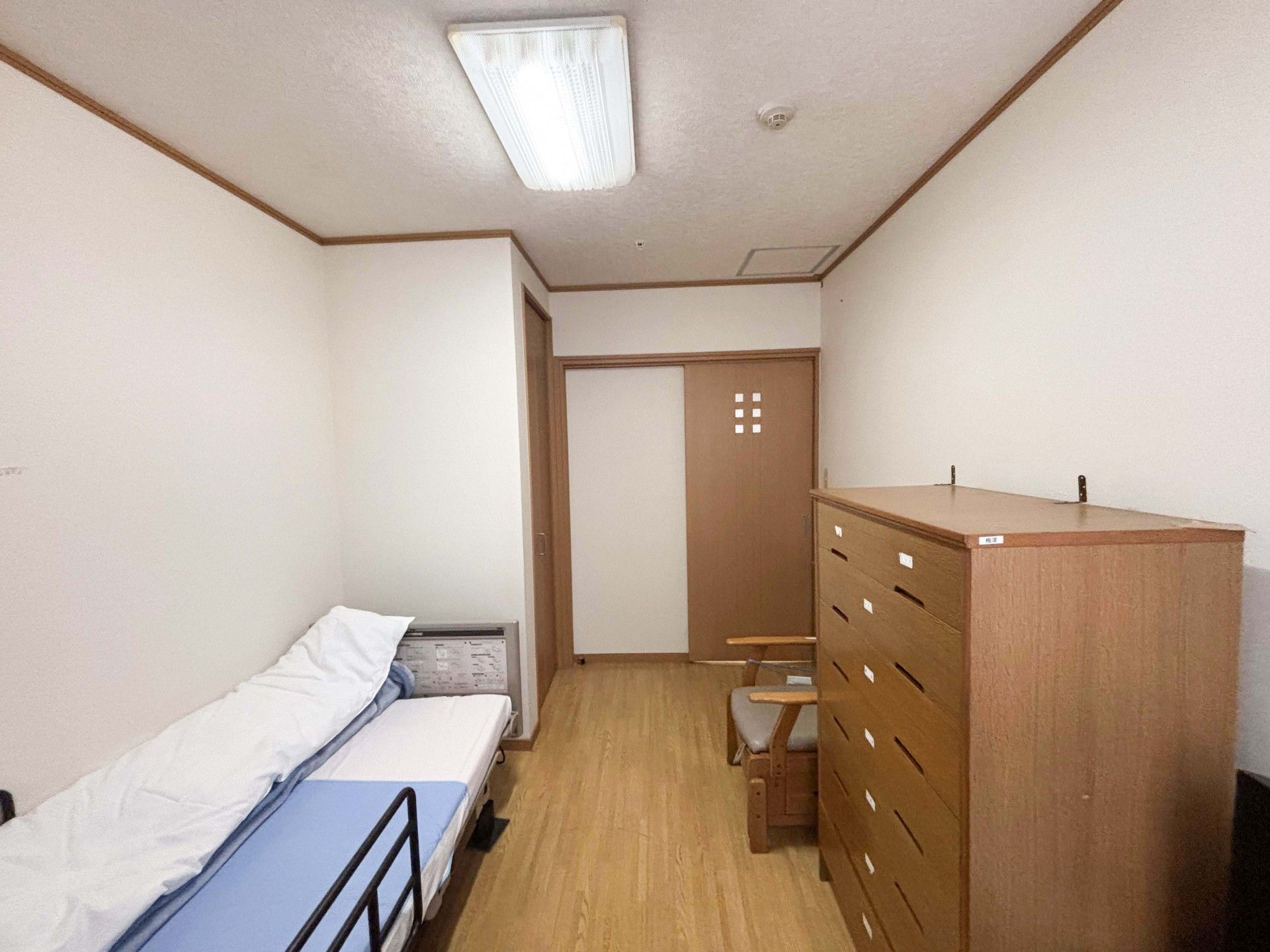 落ち着いた個室の様子