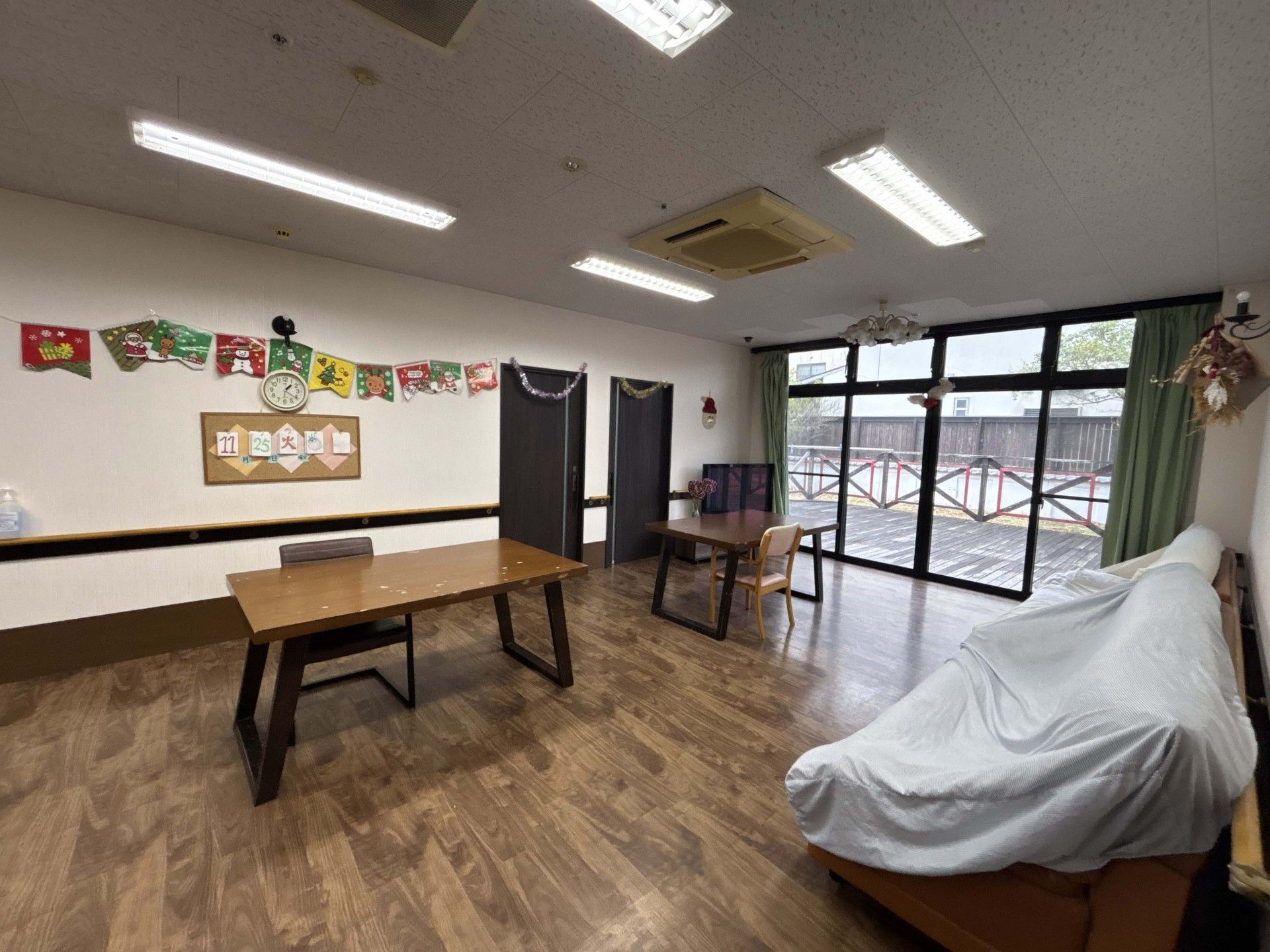 明るい部屋の様子