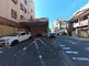 都会の中の介護施設外観