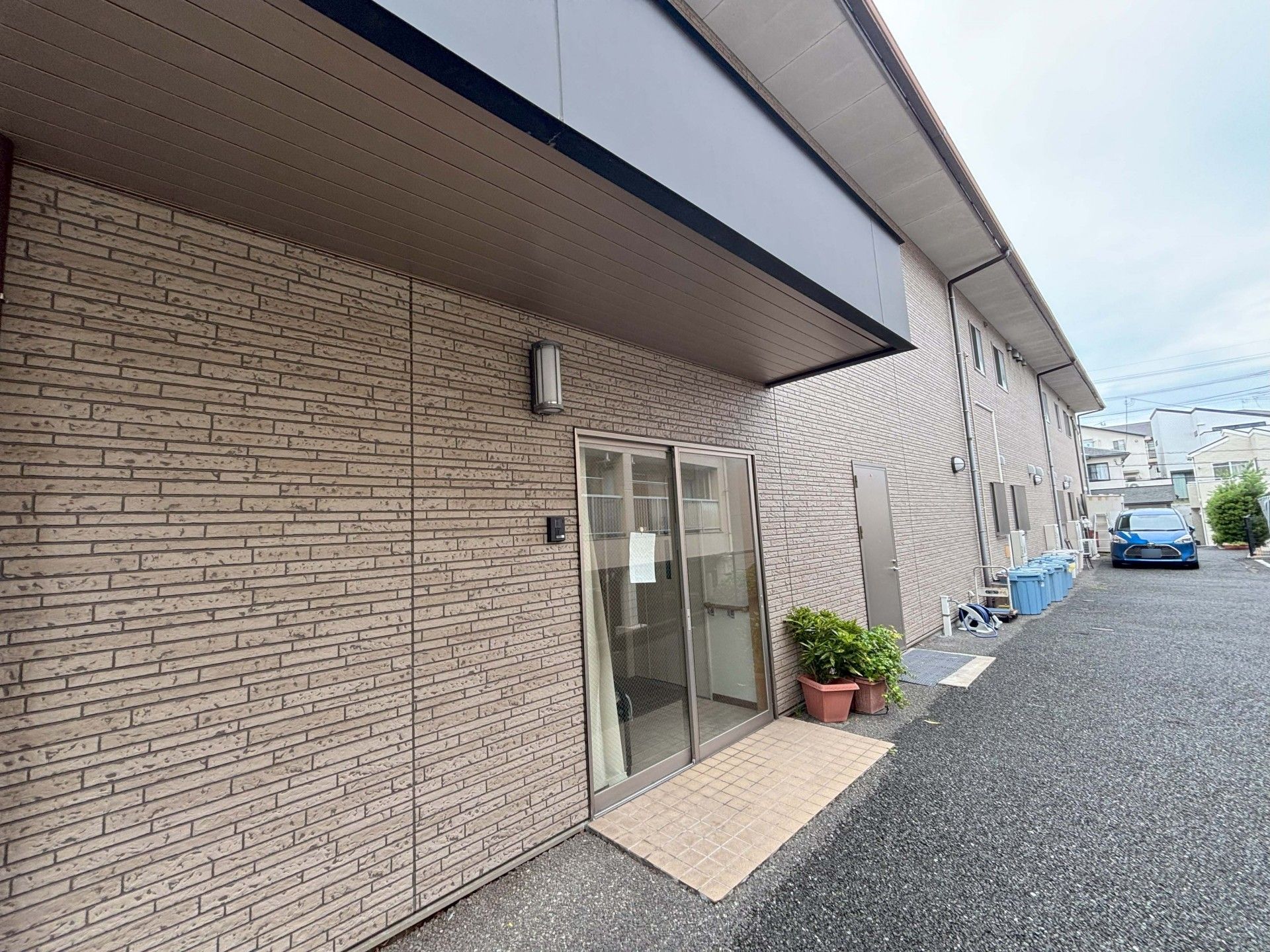 エントランスの外観