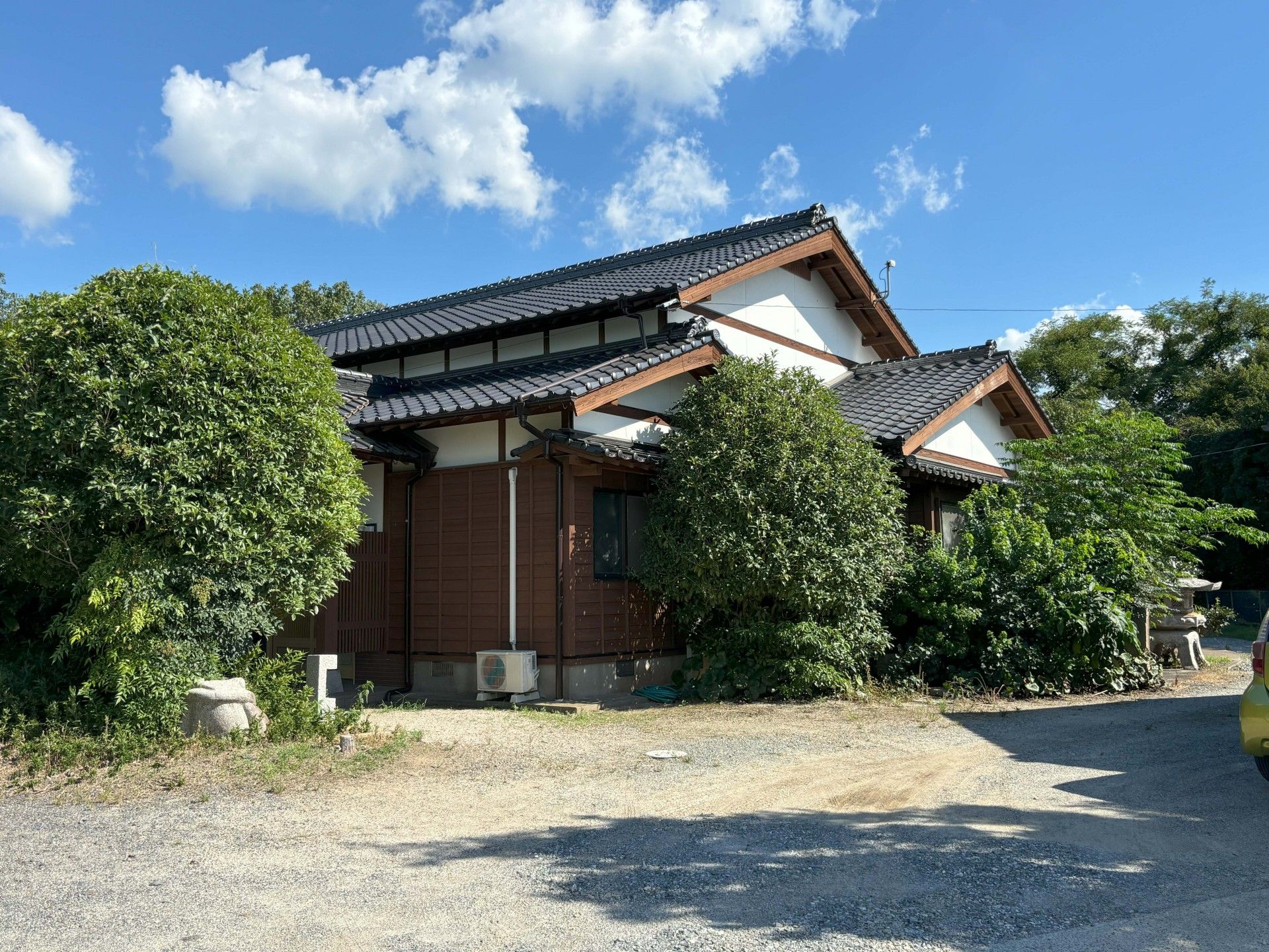 和風の建物外観