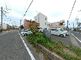 静かな住宅街の角地