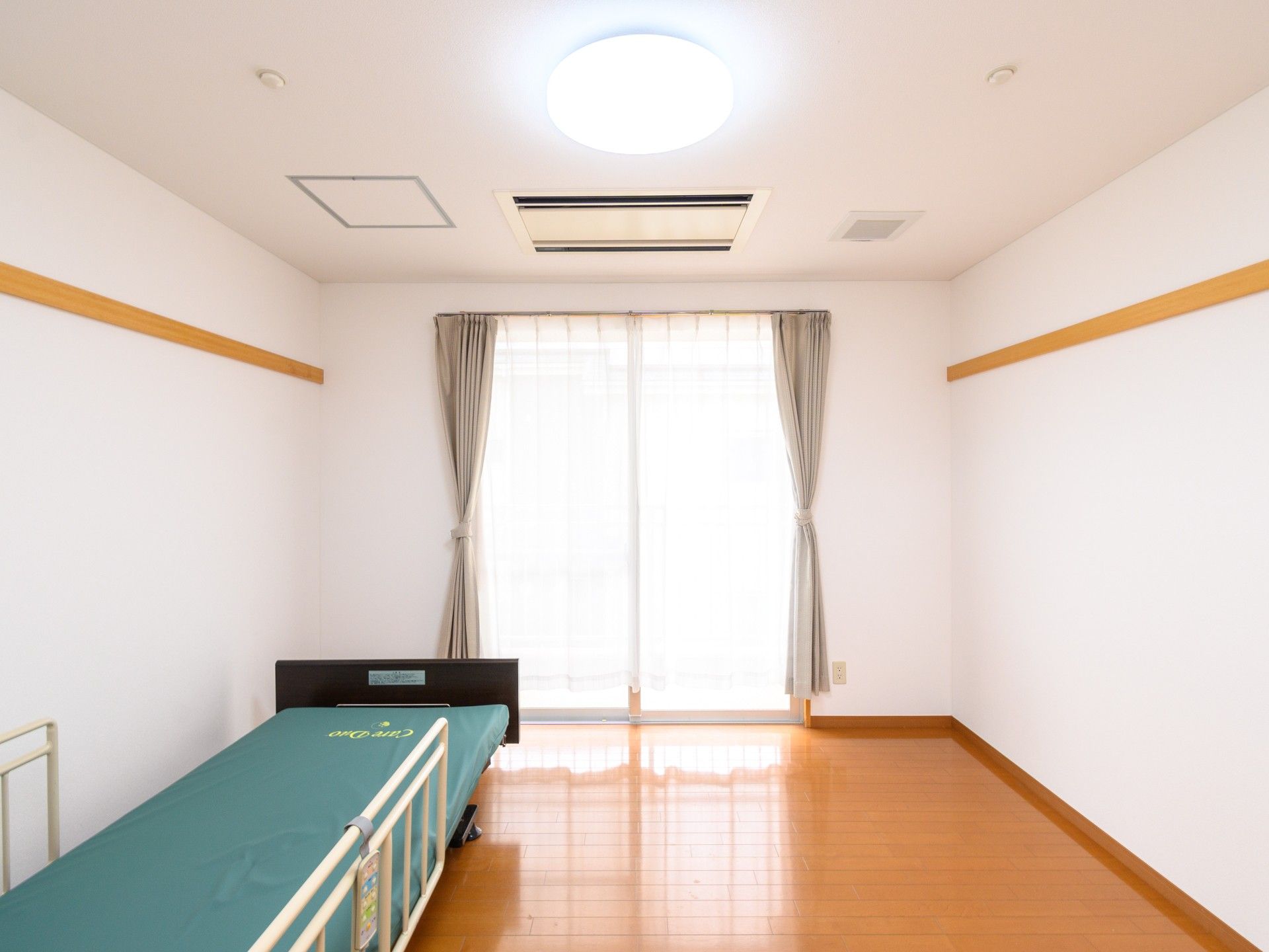 快適な個室の寝室