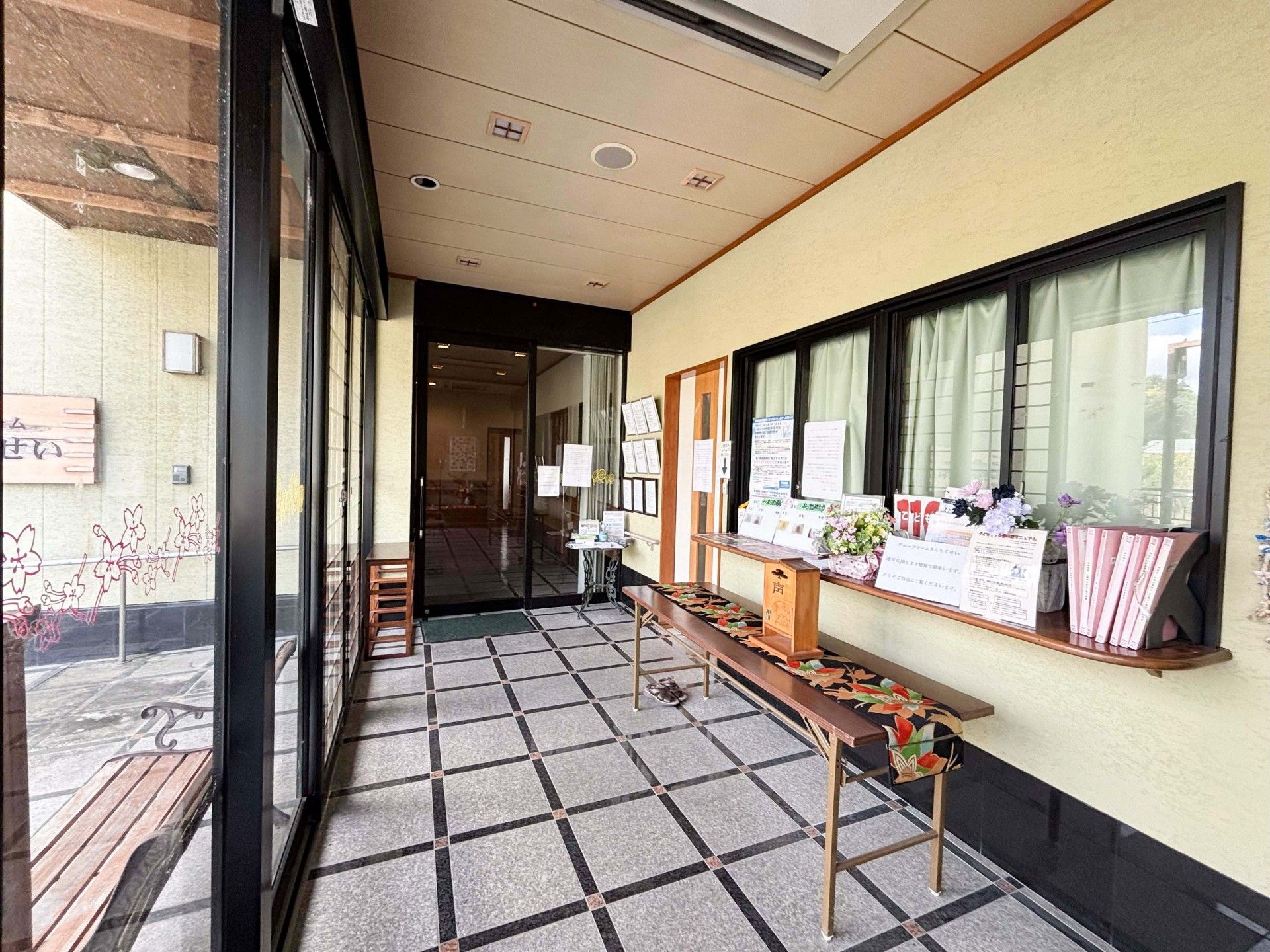 明るいエントランス